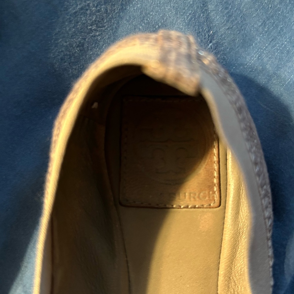 Tory Burch size 8 travel flats - Picture 2 of 3